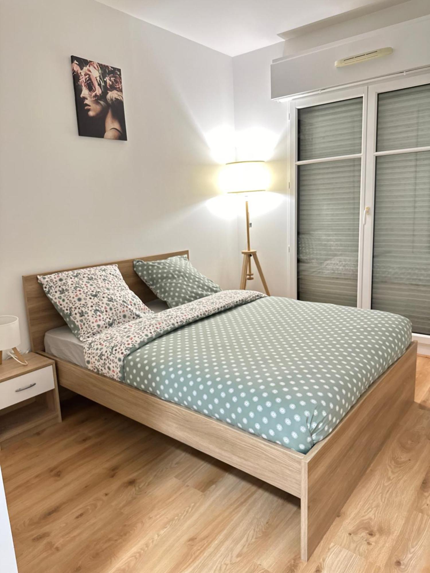 2 Pieces Pres Du Canal St-martin Appartement