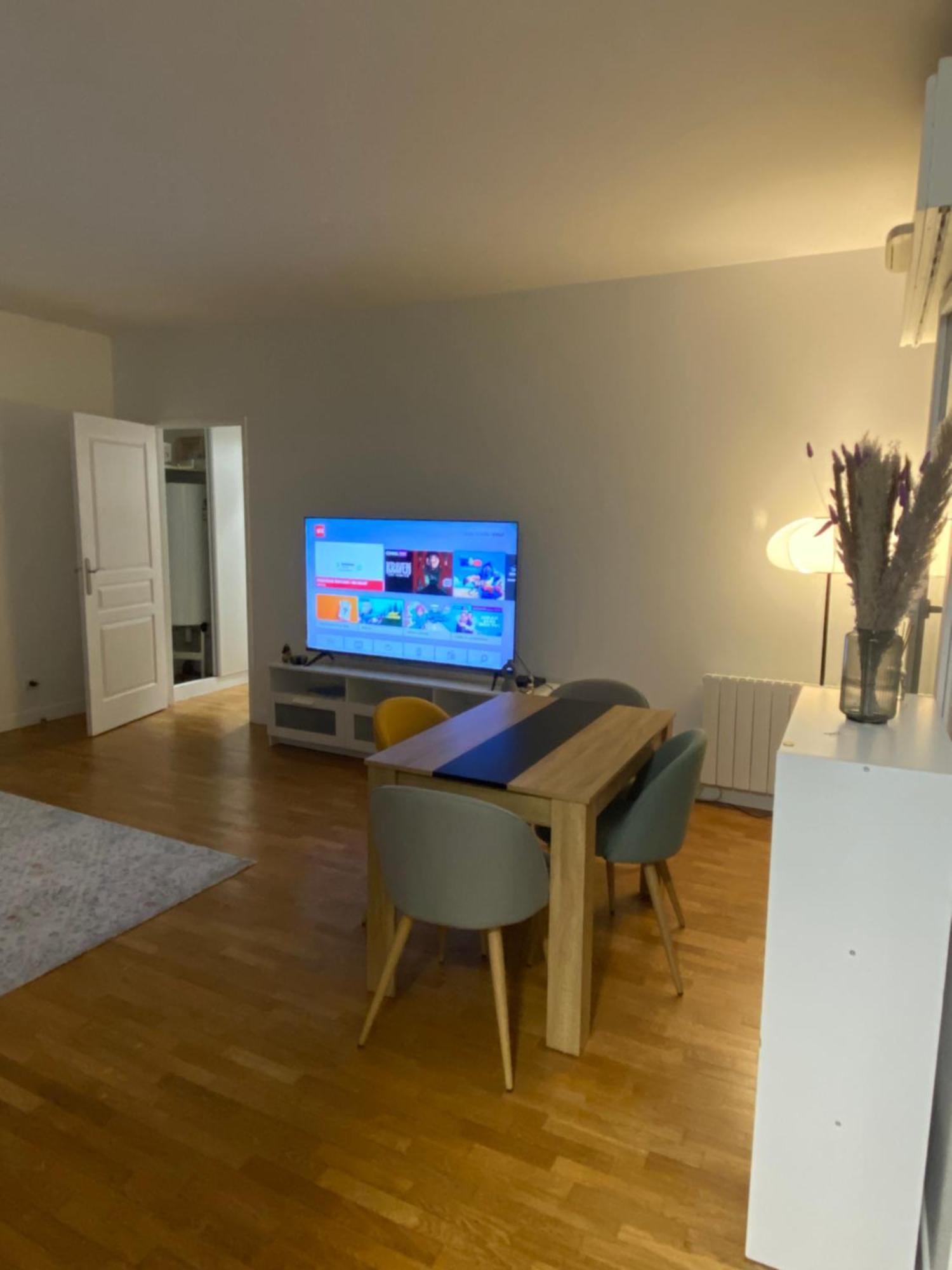 2 Pieces Pres Du Canal St-martin Appartement *